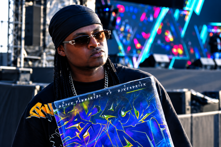 Black_Yammarazi_2560x1707